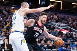 爱游戏-西亚卡姆在美国队比赛中出色防守，回归赛场引发热议！的简单介绍