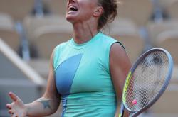 爱游戏体育-关于阿扎伦卡回归赛场，赛况扑朔迷离首场状态亮眼，TL观众沸腾！的信息