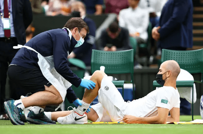 凯恩巅峰对决，费德勒与80激战勇士分钟，出色防守胜负难料！的简单介绍